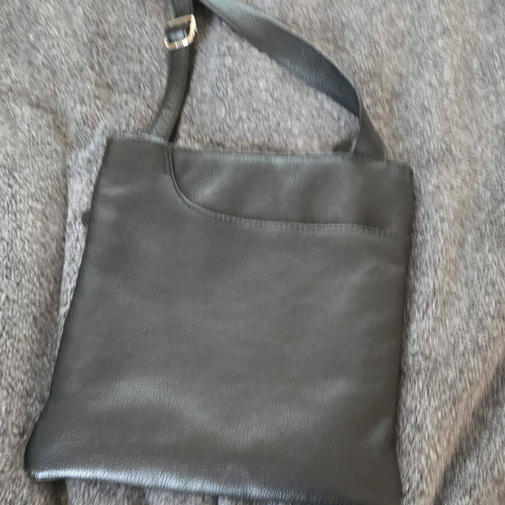 Elegant Black Leather Shoulder  Or Crossbody Bag